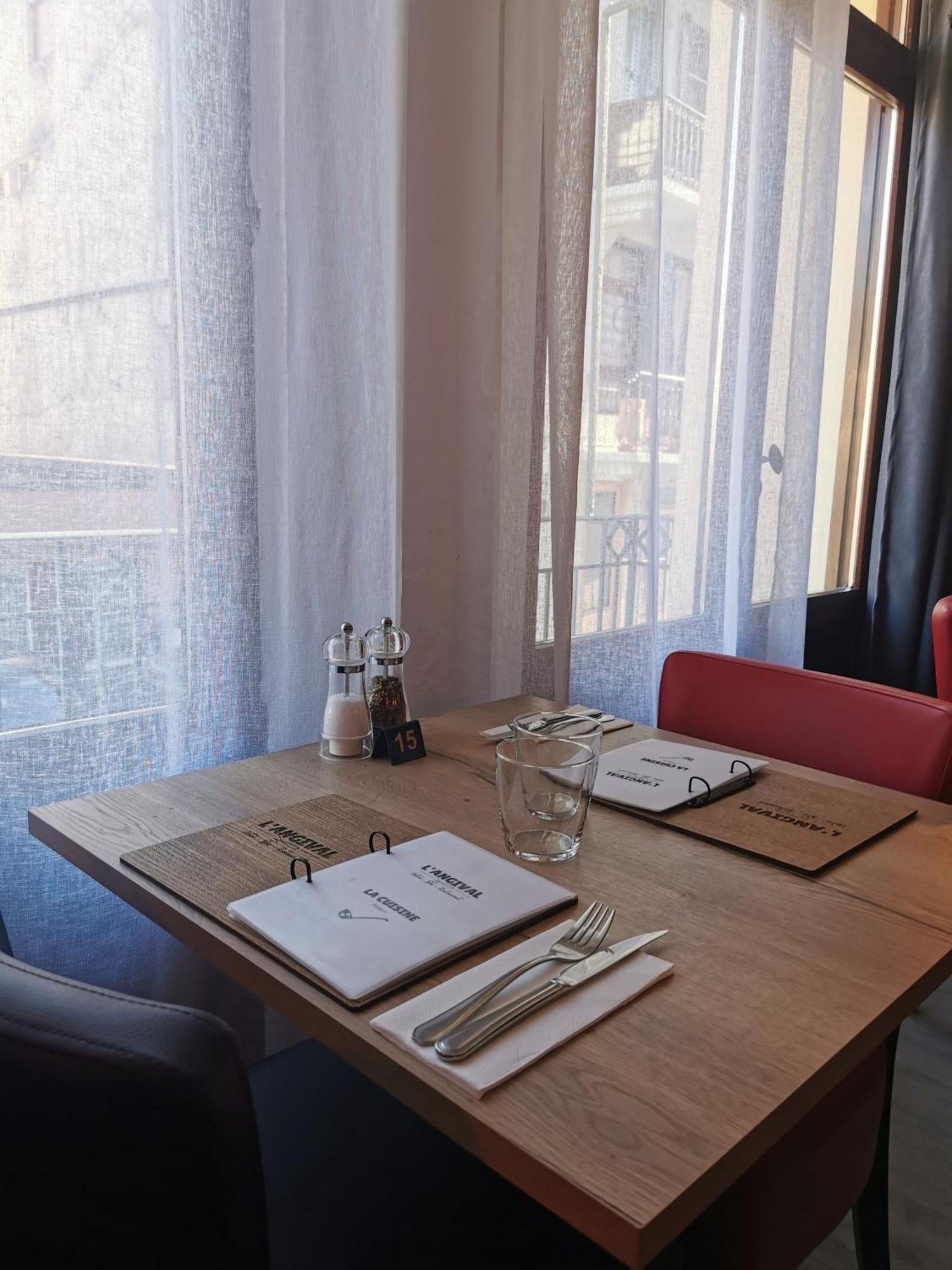 Hotel Restaurant Angival - Chambres Et Appartement Bourg-Saint-Maurice Exterior foto