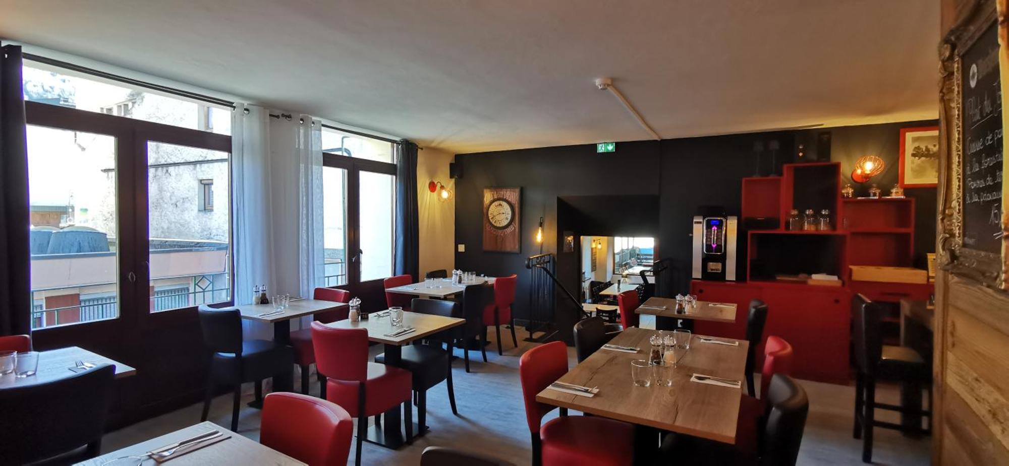 Hotel Restaurant Angival - Chambres Et Appartement Bourg-Saint-Maurice Exterior foto