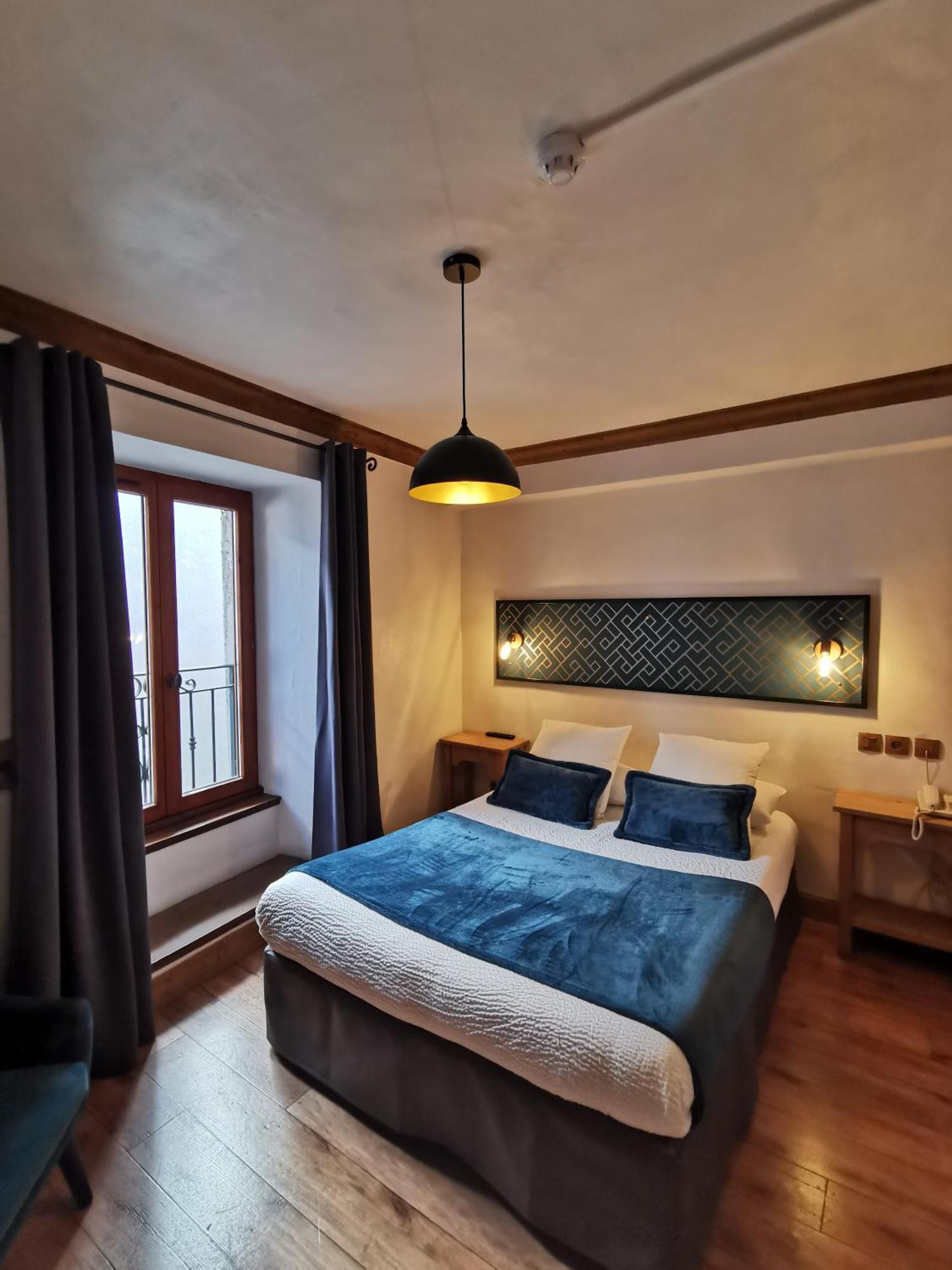 Hotel Restaurant Angival - Chambres Et Appartement Bourg-Saint-Maurice Exterior foto